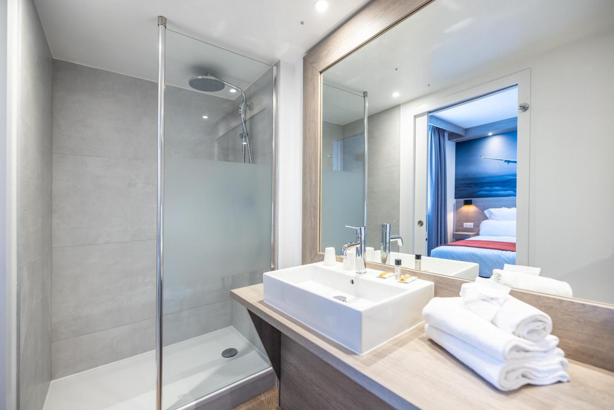 Western Saint Exupery - Bordeaux Ouest Hotel 3*