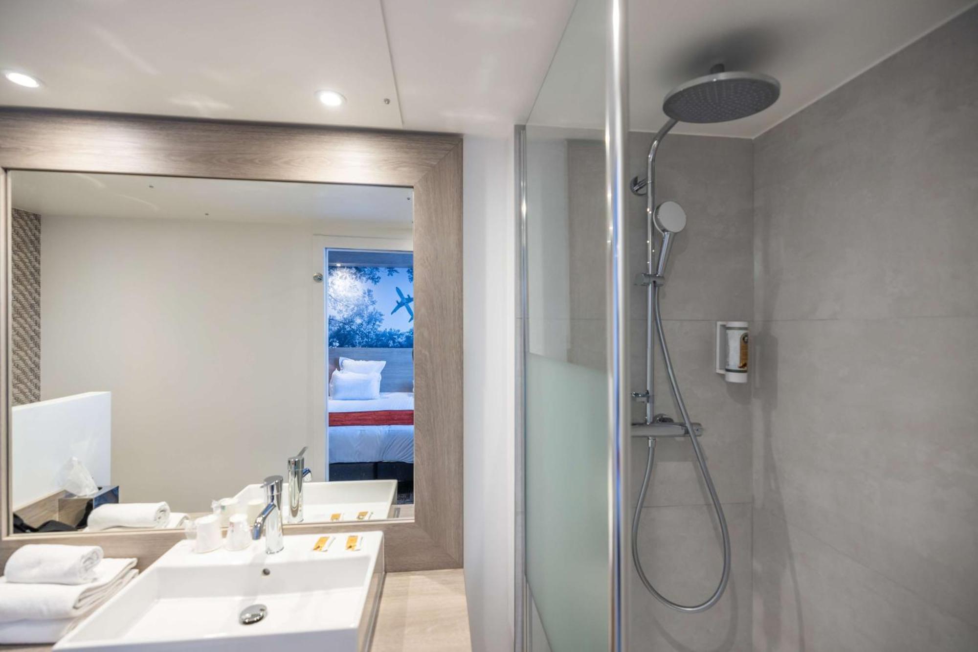 Western Saint Exupery - Bordeaux Ouest Hotel 3*